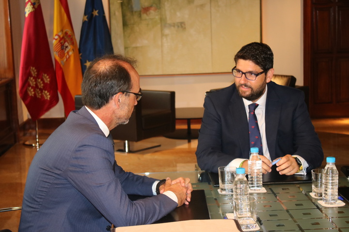 El jefe del Ejecutivo regional se reúne con el presidente de Cofides