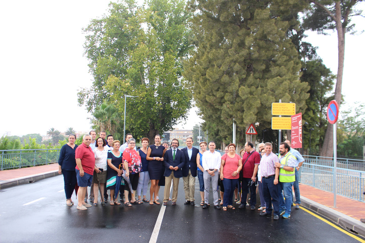 Visita a la recientemente renovada avenida Mario Spreáfico, de Archena