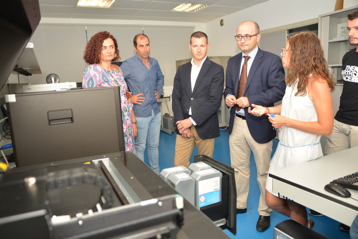 Visita al centro de realidad virtual y aumentada de la Universidad Politécnica de Cartagena
