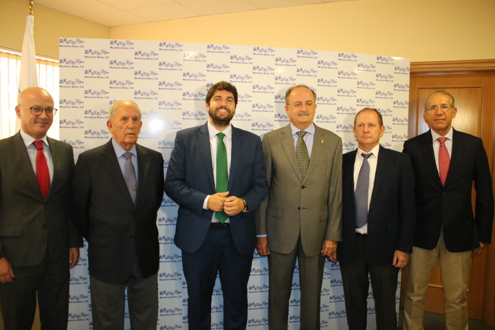 El presidente visita la empresa 'Mecanicas Bolea' (3)