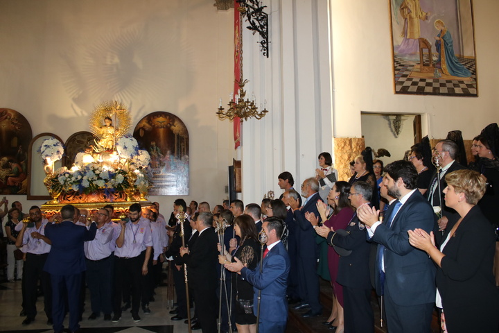 Fernando López Miras asiste en Mula a la procesión del Niño Jesús del Balate (2)