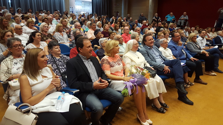 La consejera de Familia e Igualdad de Oportunidades, Violante Tomás, asistió hoy a los actos del 'Día del Mayor' de la Federación de residencias y servicios de atención a los mayores sector solidario-(Lares Murcia)