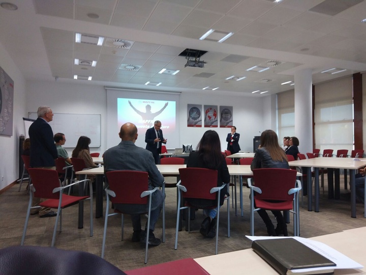 Imagen de la primera reunión celebrada con responsables de Mapfre