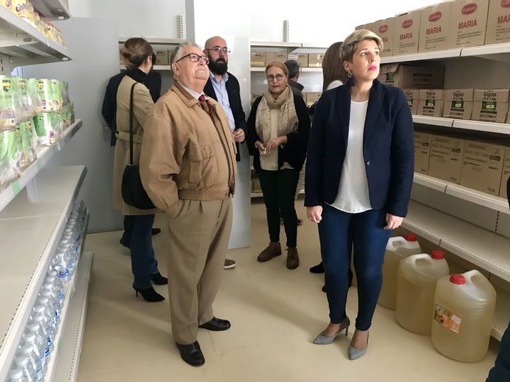 La consejera Noelia Arroyo visita las instalaciones de la Hospitalidad Santa Teresa de Cartagena (2)