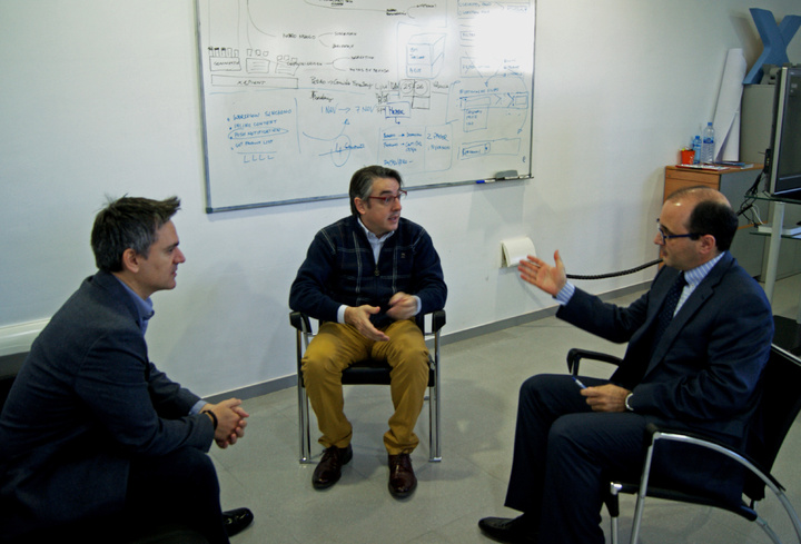 Encuentro de trabajo con responsables de las 'startups' Xepient y Rush Out