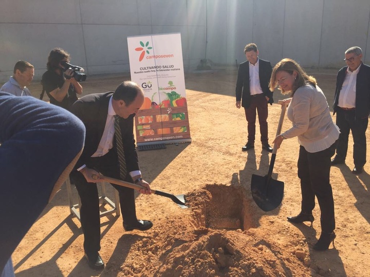 El director general de Innovación, Producciones y Mercados Agroalimentarios visita la empresa SAT Camposeven