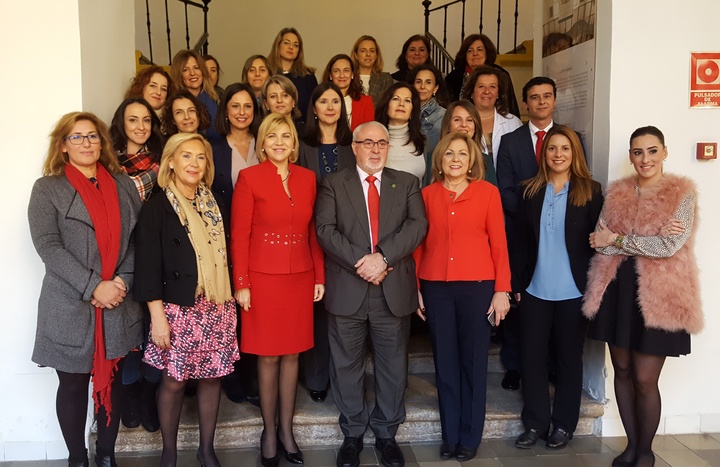'Programa de emprendimiento femenino en sectores económicos emergentes y nuevas oportunidades de mercado' 1