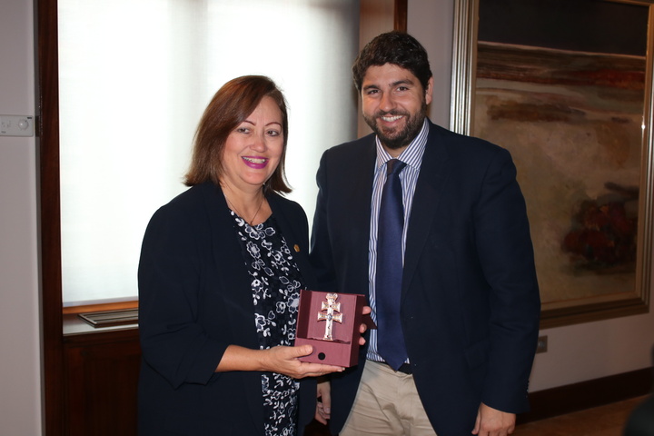 Fernando López Miras recibe en el Palacio de San Esteban a la embajadora de Costa Rica en España. III