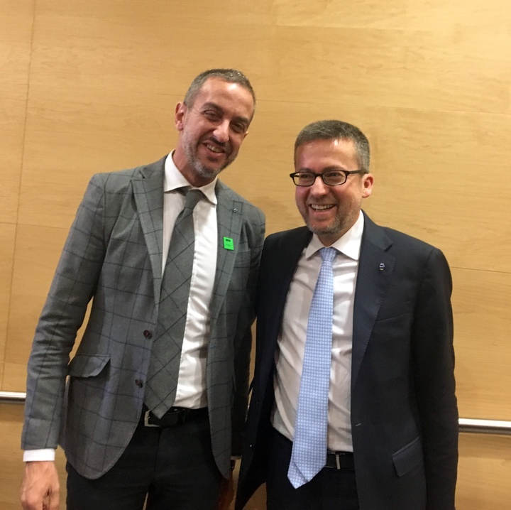 El director general de Unión Europea, con el comisario europeo de Investigación, Ciencia e Innovación