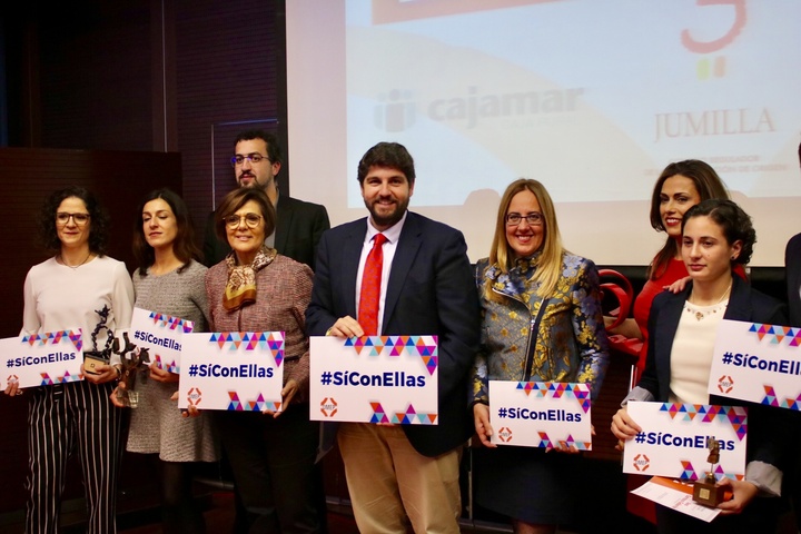 XXII edición de los premios Organización Murciana de Mujeres Empresarias y Profesionales de la Región de Murcia a la empresaria del año Región de Murcia 2017 (3)