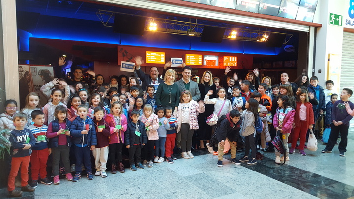 Violante Tomás clausura la Escuela de Navidad de San Javier