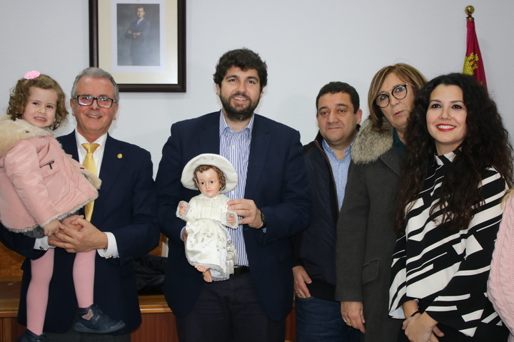 Fernando López Miras asiste a la Fiesta del Niño en Abarán (2)