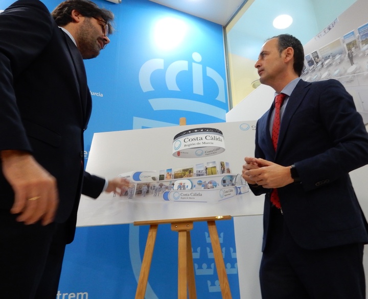 Imagen de la presentación del están de la Región en Fitur, Feria Internacional de Turismo, 2018 (I)