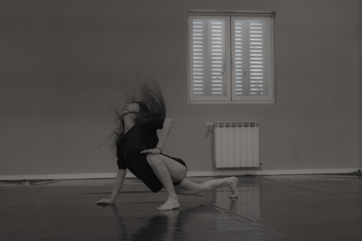 La bailarina y coreógrafa Carmen Werner, Premio Nacional de Danza 2007, presenta en el Párraga el solo 'Allí donde las flores mueren'