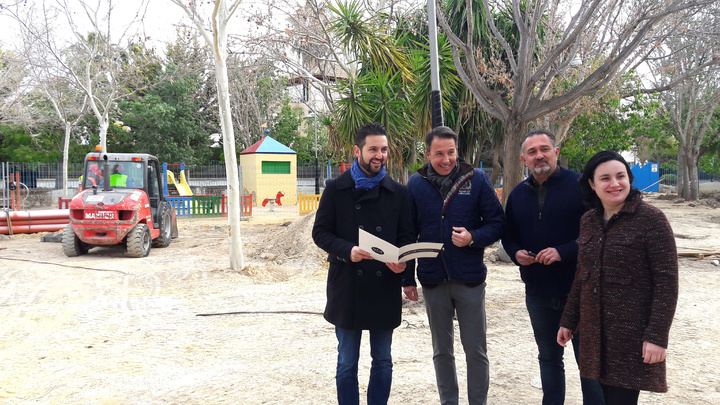 Fomento renovará por completo el parque pediatra Pallarés Cachá de Lorca e incluirá siete zonas de juegos infantiles