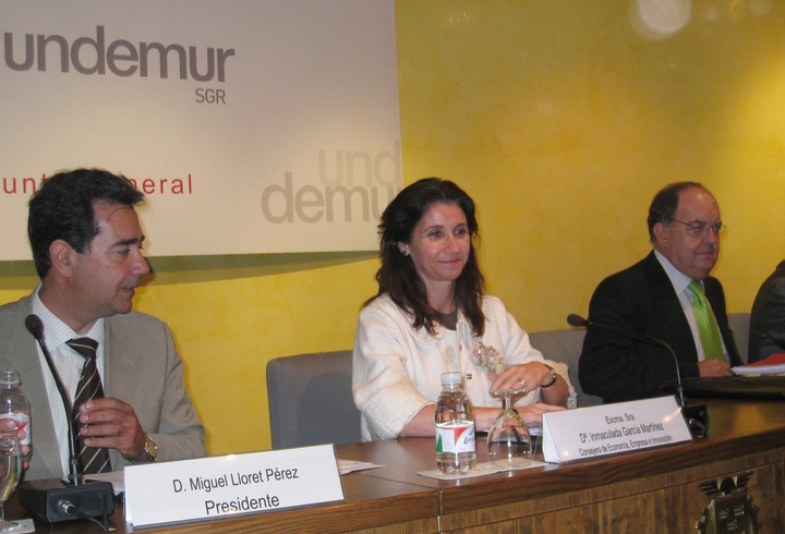 Junta General Ordinaria de Undemur, S.G.R, presidida por la consejera de Economía, Empresa e Innovación, Inmaculada García.