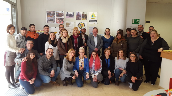 Visita de la consejera Violante Tomás a El Candil en Totana
