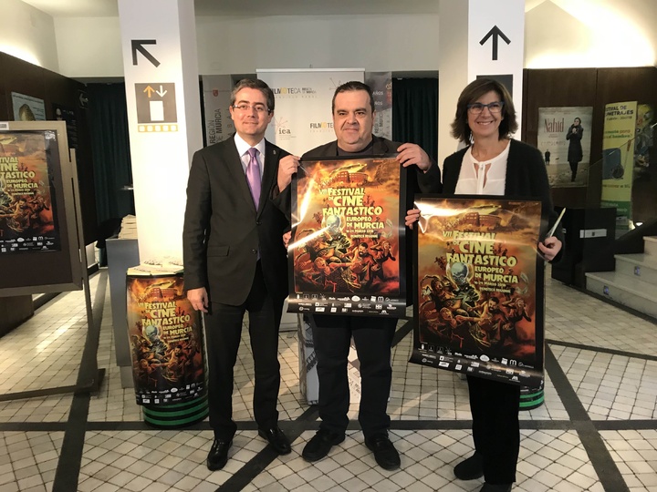 La directora general del Instituto de las Industrias Culturales y de las Artes, Marta López-Briones, junto al director del C-FEM, Javier García (c), y al concejal de Empleo, Turismo y Cultura de Murcia, Jesús Pacheco