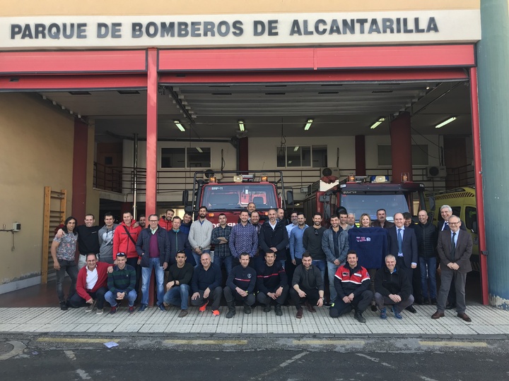 Los bomberos del Consorcio de la Comunidad Autónoma celebran a su patrón