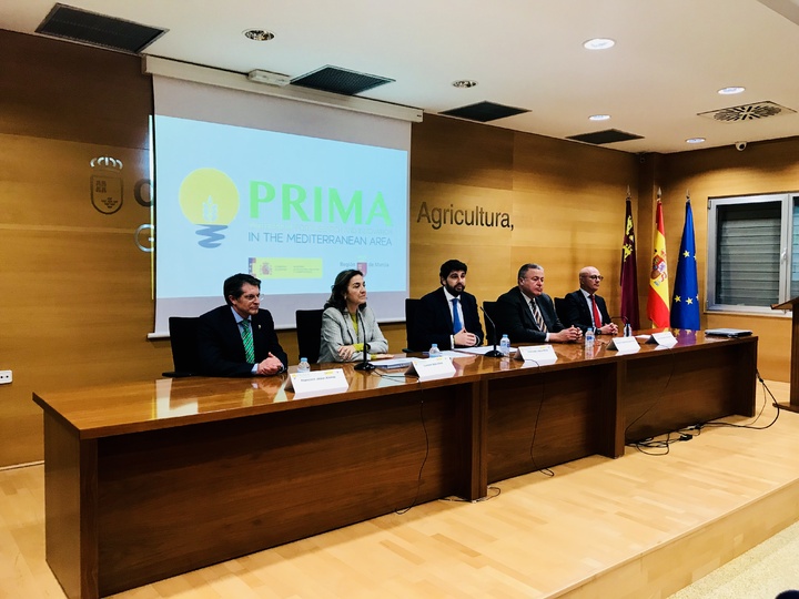 López Miras clausura la jornada del 'Programa Prima' (2)
