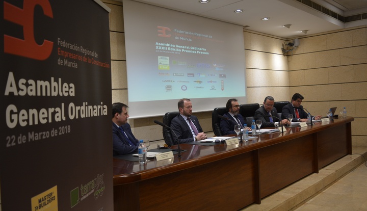 El consejero Pedro Rivera clausura la Asamblea General de FRECOM, Federación Regional de Empresarios de la Construcción de Murcia