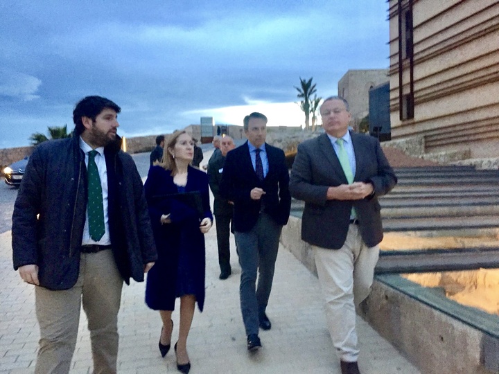 El presidente Fernando López Miras y la presidenta Ana Pastor visitaron la antigua sinagoga judía de Lorca