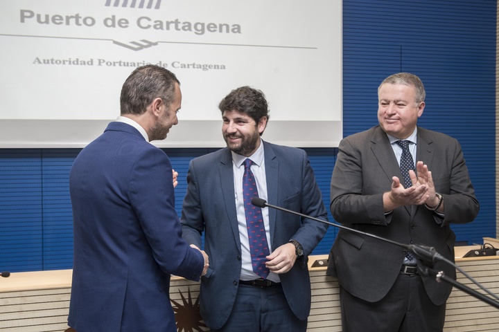 El jefe del Ejecutivo regional preside la toma de posesión del presidente de la Autoridad Portuaria de Cartagena (3)