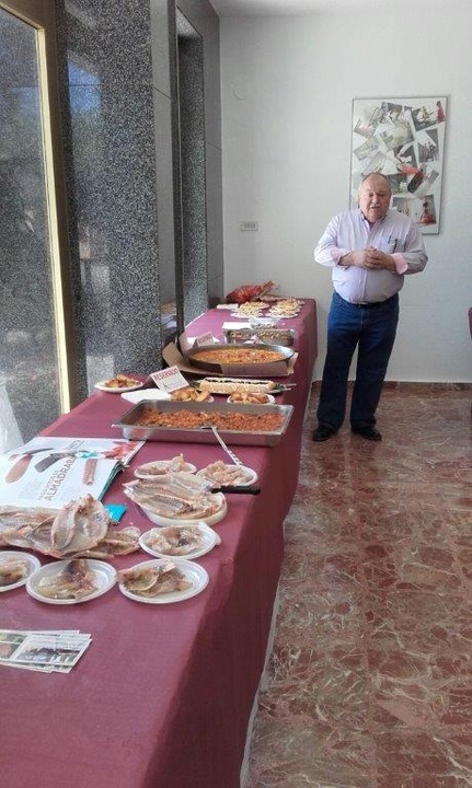 La imagen muestra diferentes preparaciones de la tilapia ofrecidas hoy por restauradores murcianos  en el Cifea de Torre Pacheco