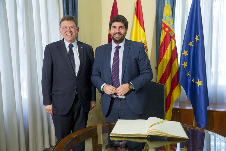 El jefe del Ejecutivo regional se reúne con el presidente de la Generalidad Valenciana (3)