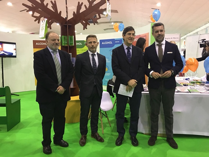 El consejero de Salud inaugura la Feria de la Vida Saludable del Mediterráneo 'Expomed Salud'