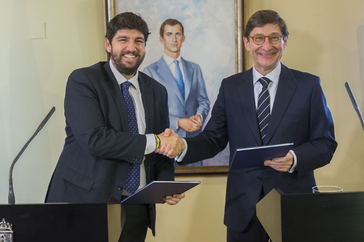 Firma del convenio con Bankia