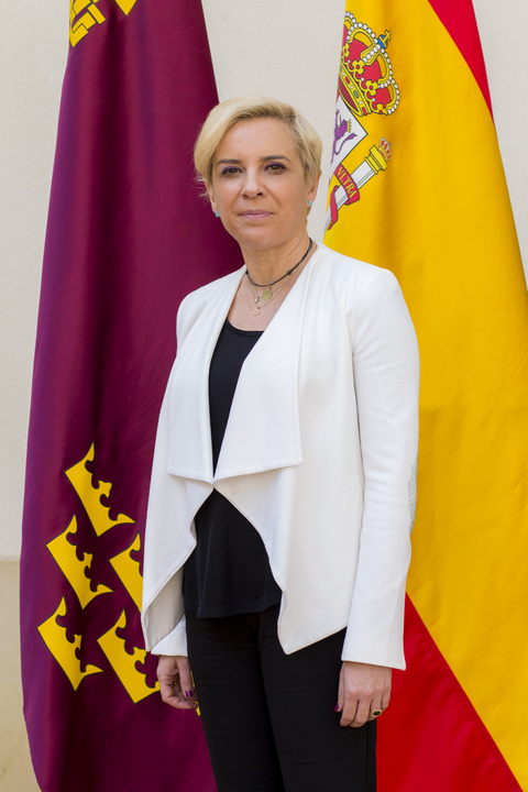 Adela Martínez-Cachá Martínez. Consejera de Educación, Juventud y Deportes