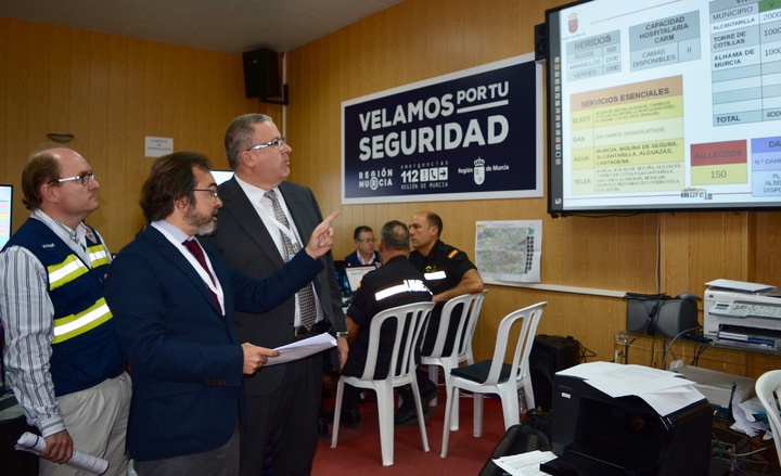 El simulacro organizado por la Unidad Militar de Emergencias y la Comunidad pasa al máximo nivel de emergencia