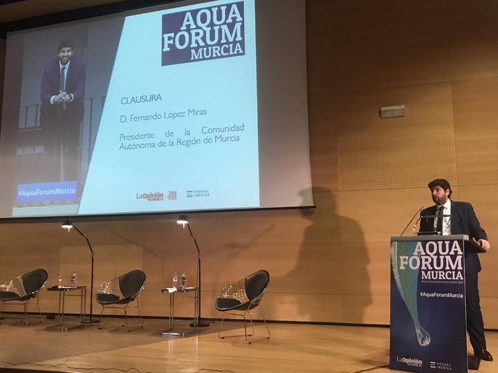 El presidente de la Comunidad clausura 'Aqua Forum Murcia', el foro del agua organizado por el periódico La Opinión