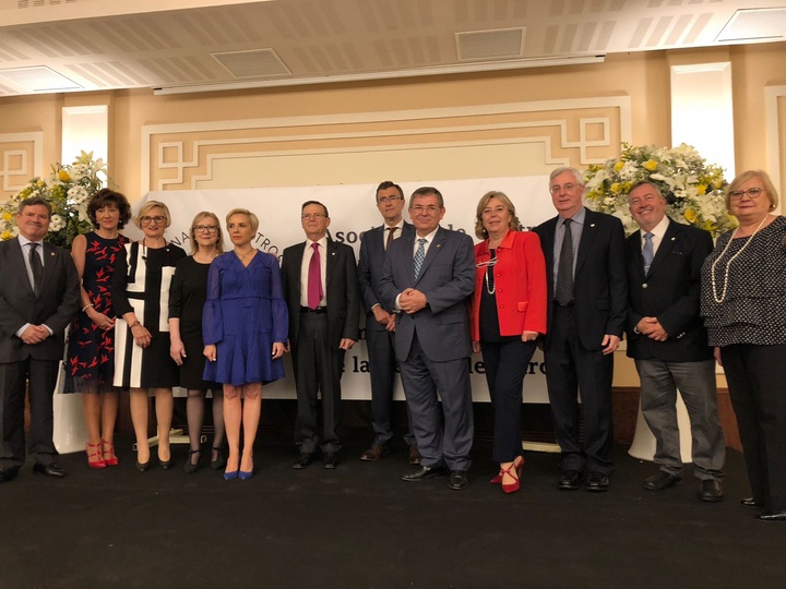 Martínez-Cachá asiste a la entrega de distinciones a 10 profesores jubilados