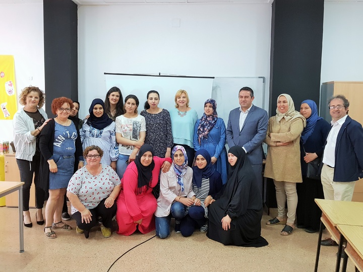 Familia trabaja en la inserción social de mujeres inmigrantes y menores en riesgo de exclusión en Alcantarilla
