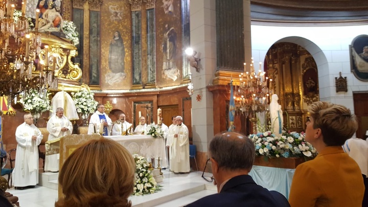 La consejera Noelia Arroyo asiste a la misa jubilar celebrada en la Basílica de la Caridad (2)