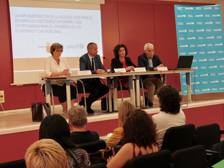 La Comunidad y Unicef forman a 40 empleados públicos en desarrollo sostenible