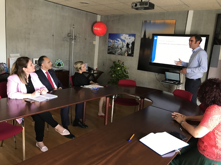 La consejera Martínez-Cachá y el rector de la Universidad Politécnica de Cartagena se reúnen para fomentar las vocaciones tecnológicas entre el alumnado