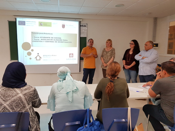La consejera de Familia e Igualdad de Oportunidades, Violante Tom&aacute;s, visita la Fundaci&oacute;n Iniciativa Solidaria &Aacute;ngel Tom&aacute;s