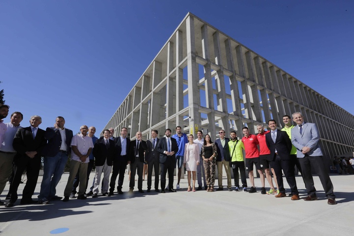 El presidente de la Comunidad visita el Instituto de Enseñanza Secundaria Francisco Ros Giner de Lorca  (2)