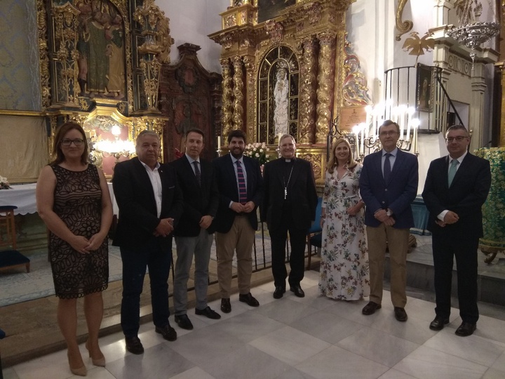 El presidente Fernando López Miras inaugura en Lorca la exposición 'Emiliano Rojo. Crónica de una época'/4