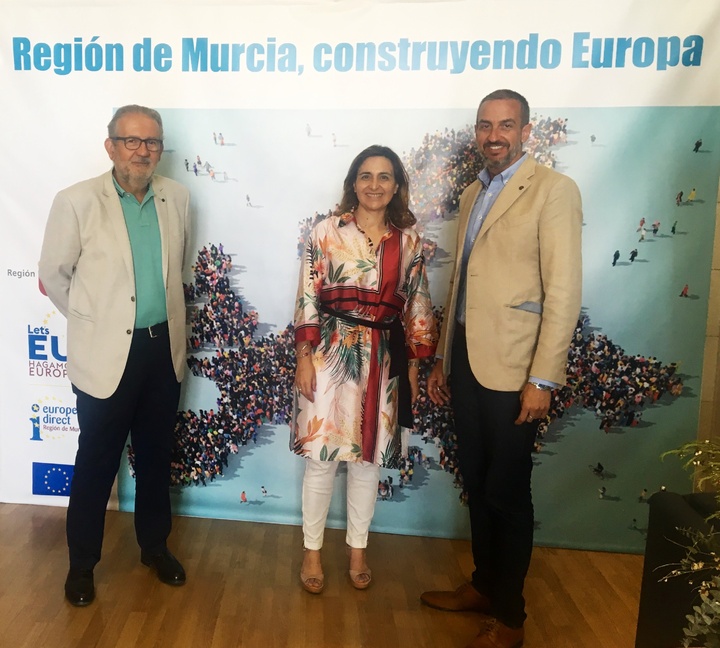 Apoyo de la Comunidad a los futuros alumnos de Relaciones Internacionales