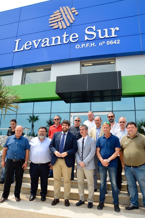 El jefe del Ejecutivo regional visita la Sociedad Cooperativa Agrícola Levante Sur - JimboFresh (2)