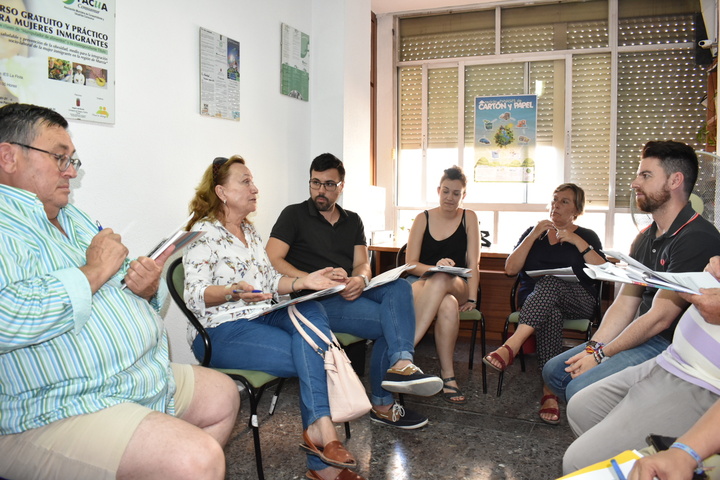 Los integrantes de la Plataforma del Voluntariado de la Región aportan sus propuestas al Plan de Juventud