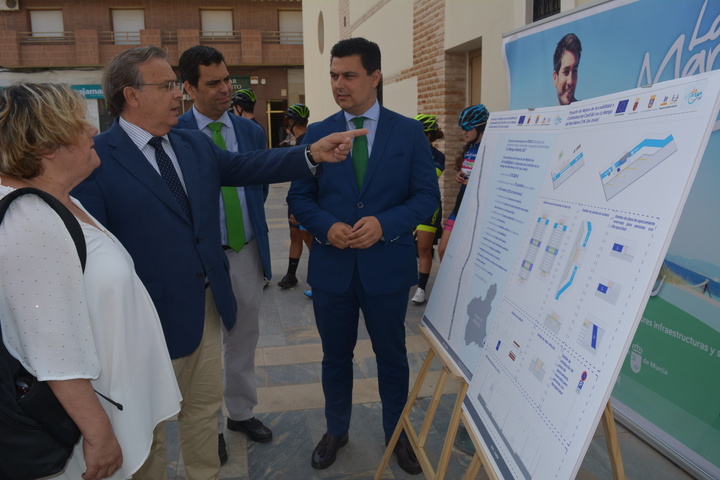 Presentación del itinerario accesible de La Manga (2)