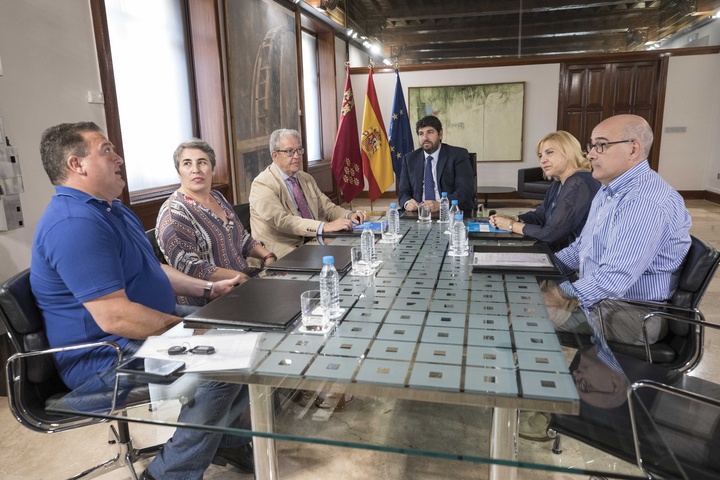 El jefe del Ejecutivo regional mantuvo una reuni&oacute;n con el presidente de la Federaci&oacute;n de Familias Numerosas de la Regi&oacute;n