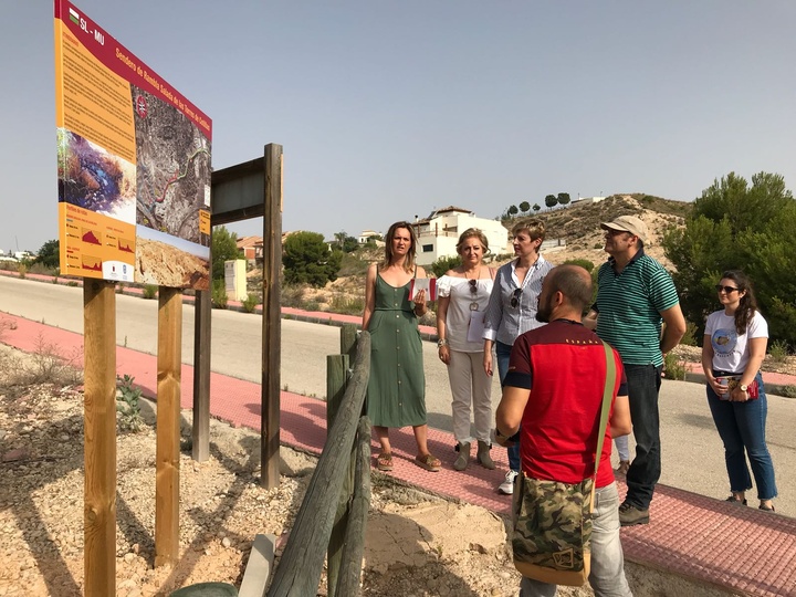 Visita al sendero en el paraje de Rambla Salada (1)
