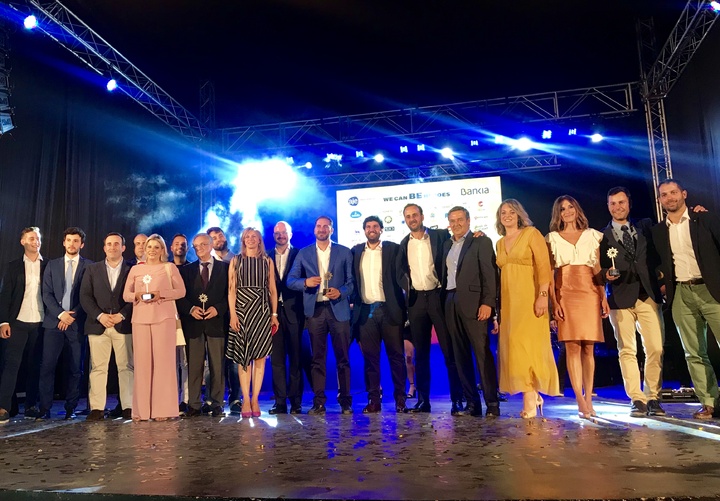 Fernando López Miras entrega el Premio Bankia Joven Empresario organizado por Asociación de Jóvenes Empresarios (1)