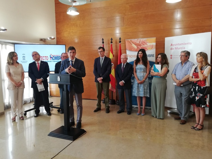 La Consejería de Salud pone a disposición de Proyecto Hombre 20 plazas concertadas para la atención terapéutica a personas con adicciones